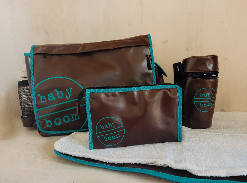 07 14 NAVYBOOT-NAPPY BAG BABY-BOOM